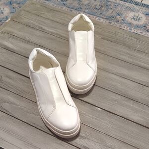 New J/Slides Women's Noel Nubuck Leather Slip On Platform Sneakers Size 9